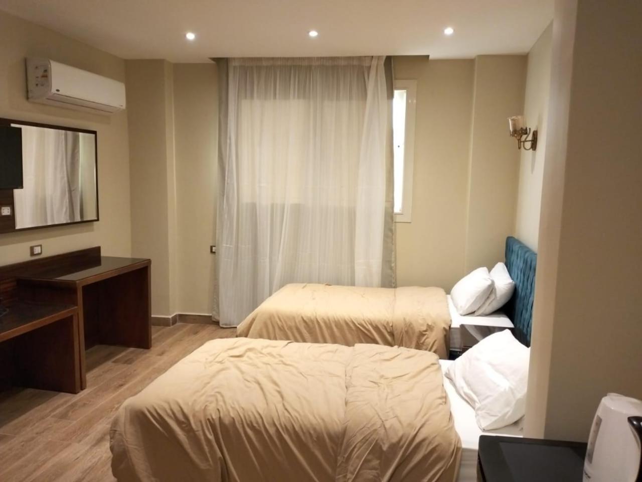 Mirage Pyramids View Hotel Nazlet el-Sîsi Екстериор снимка