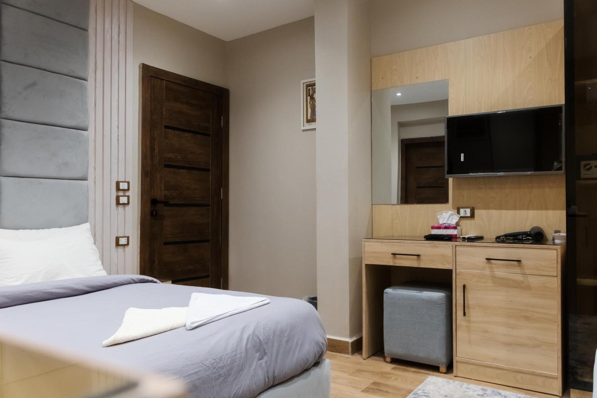 Mirage Pyramids View Hotel Nazlet el-Sîsi Екстериор снимка