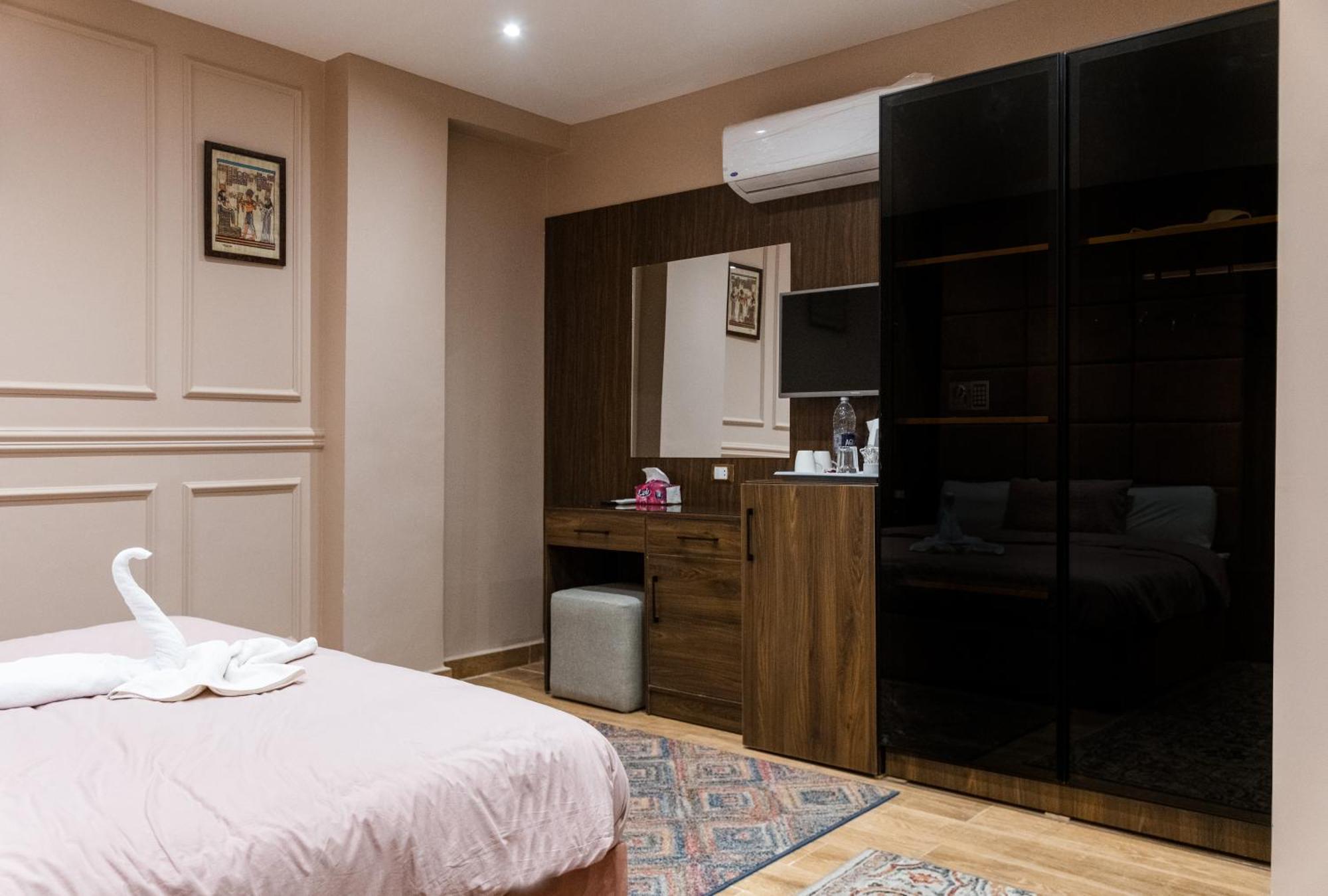 Mirage Pyramids View Hotel Nazlet el-Sîsi Екстериор снимка